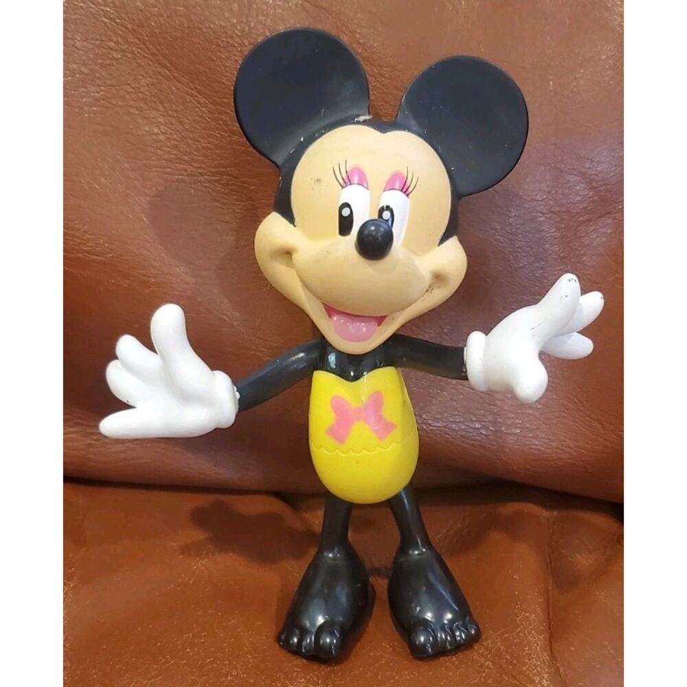 5.5 Inch 2011 Disney Minnie Mouse Yellow Bathing Suit Figure Plastic Toy Flaws